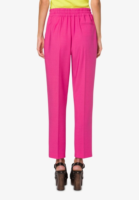 Товар розового цвета с внутренней стороны