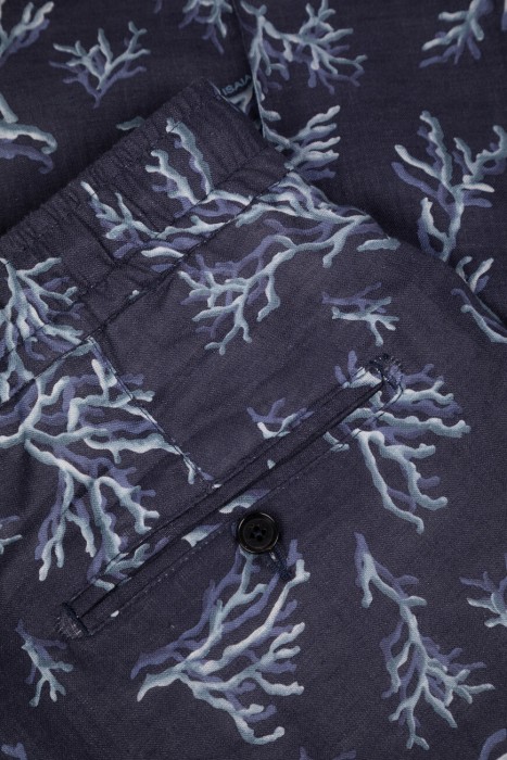 брюки  для взрослого возраста с изнаночной стороны