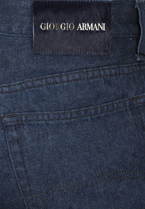 Товар синего цвета с внутренней стороны