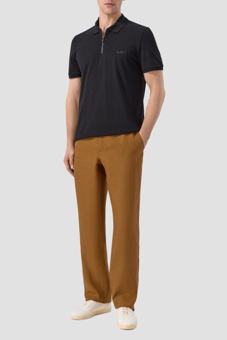 Товар коричневого цвета с внутренней стороны