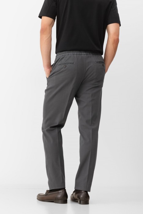 брюки  по цене 32400 руб вид справа