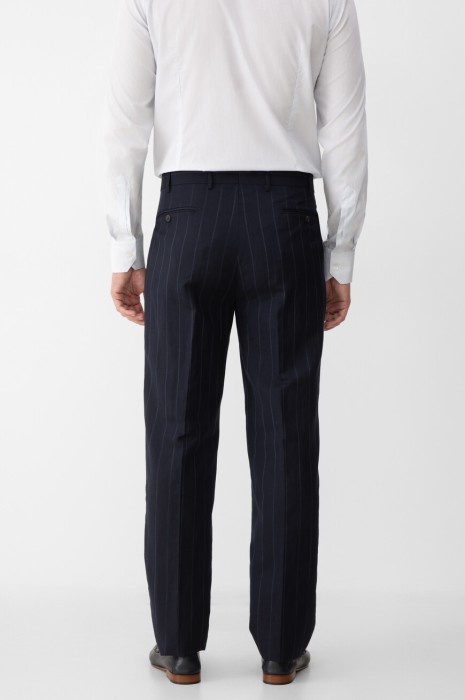 брюки  по цене 26800 руб вид справа