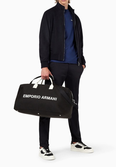 брюки  от бренда emporio armani вид слева