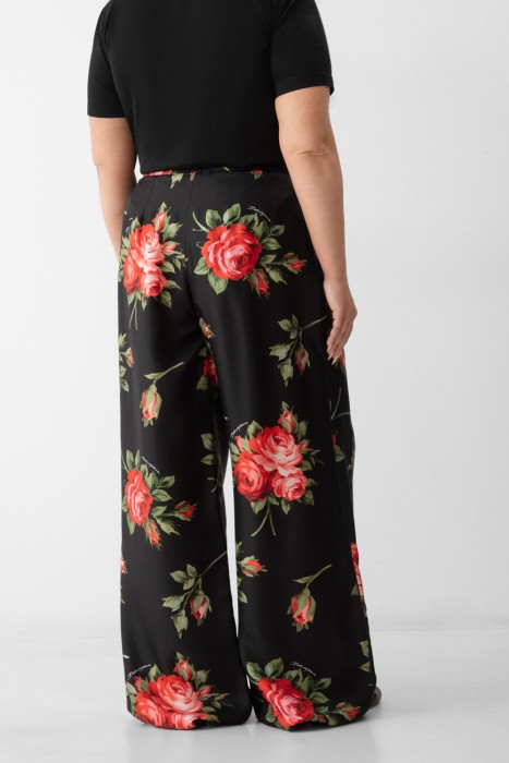 брюки  от бренда dolce & gabbana вид слева