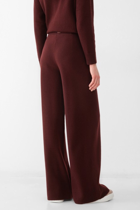 брюки  от бренда max mara вид слева
