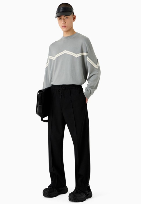 брюки  от бренда emporio armani вид слева