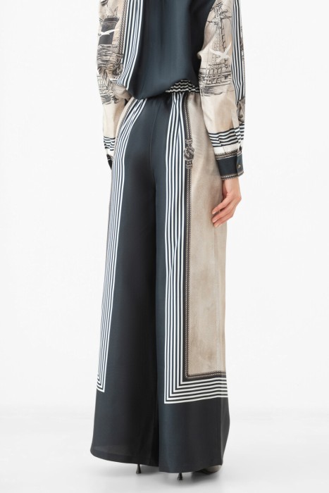 брюки  от бренда max mara вид слева