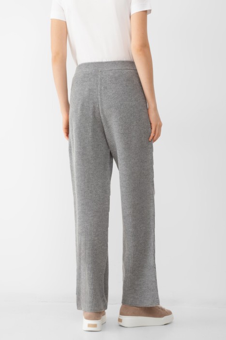брюки  от бренда max mara вид слева