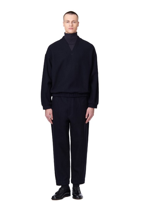 брюки  от бренда emporio armani вид слева