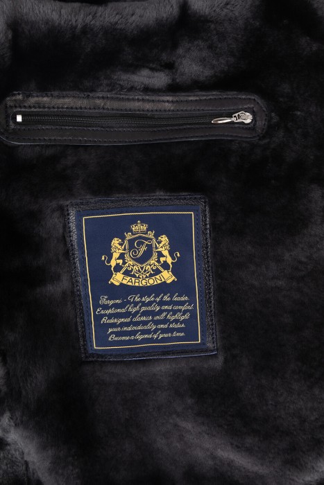 дубленка  для взрослого возраста с изнаночной стороны