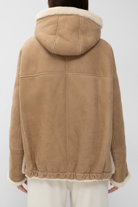 дубленка  по цене 840900 руб вид справа