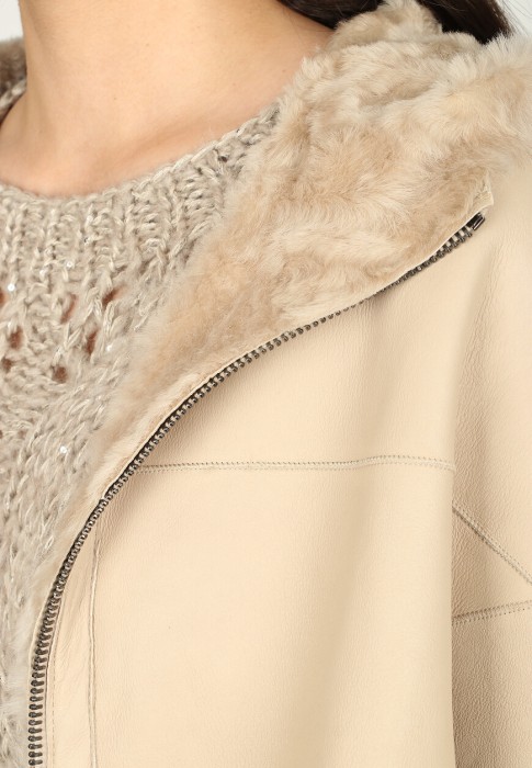 дубленка  универсального стиля с лицевой стороны