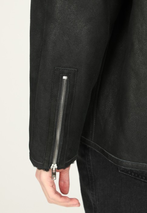 дубленка  универсального стиля с лицевой стороны