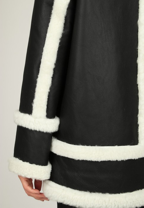 дубленка  универсального стиля с лицевой стороны
