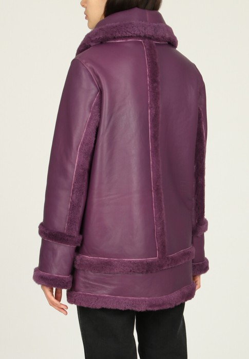 Товар фиолетового цвета с внутренней стороны