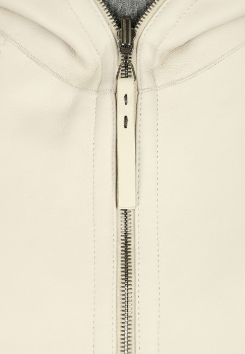 Продукция для женщин фото