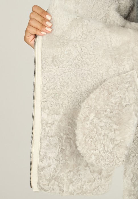 дубленка  для взрослого возраста с изнаночной стороны