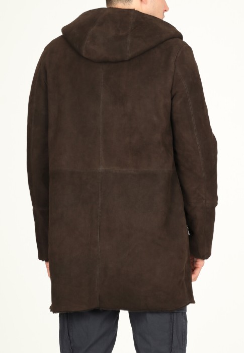 Товар коричневого цвета с внутренней стороны