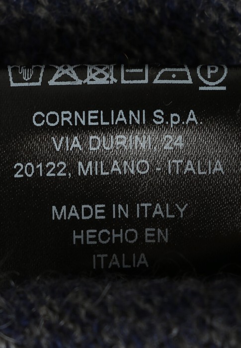 джемпер  универсального стиля с лицевой стороны