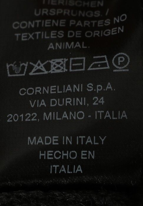 джемпер  универсального стиля с лицевой стороны