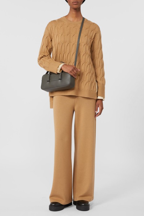 джемпер  из италии вид сбоку