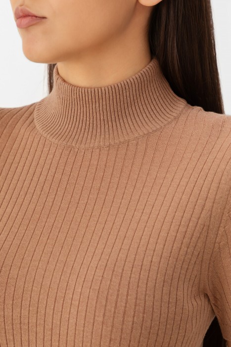 джемпер  из италии вид сбоку