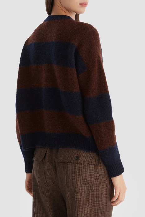 джемпер  от бренда max mara вид слева