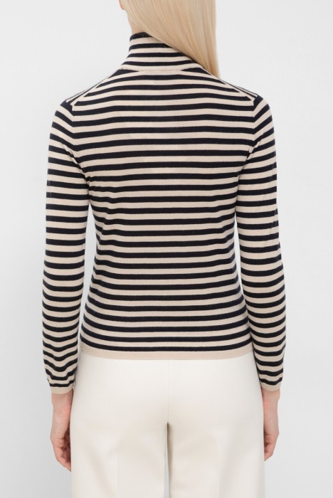 джемпер  по цене 31400 руб вид справа