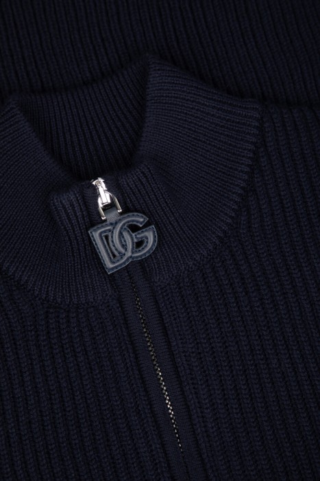 джемпер  из хлопка спереди