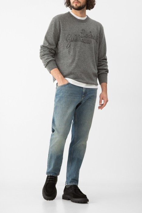 Товар серого цвета с внутренней стороны