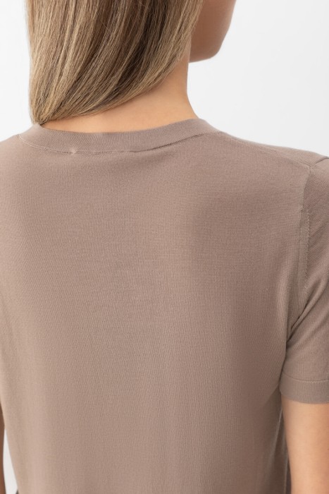 Товар розового цвета с внутренней стороны