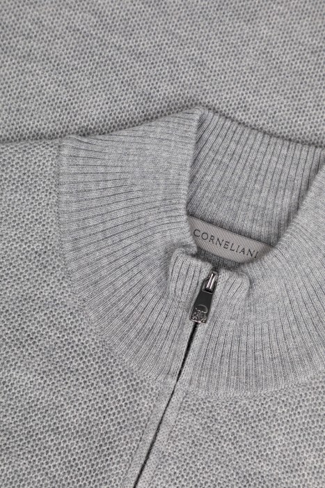 джемпер  из шерсти спереди