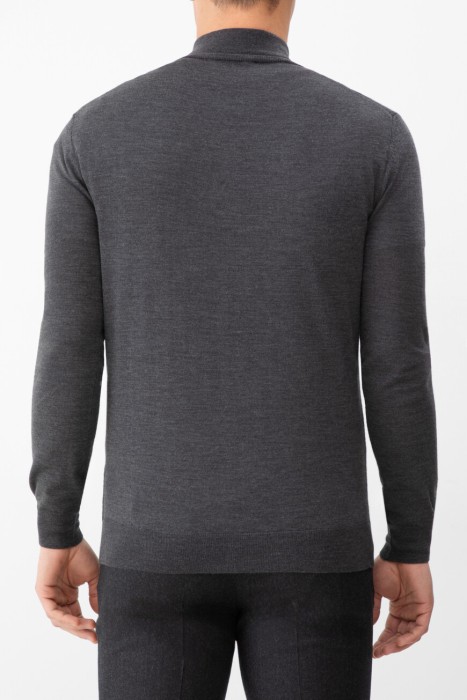 джемпер  от бренда corneliani вид слева