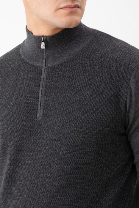 джемпер  из италии вид сбоку