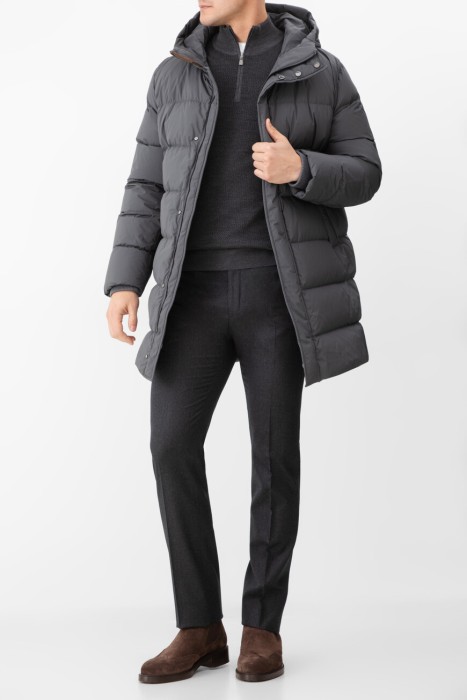 Товар серого цвета с внутренней стороны