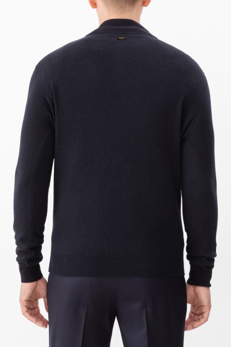 джемпер  по цене 34800 руб вид справа