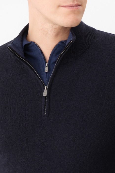 джемпер  из италии вид сбоку