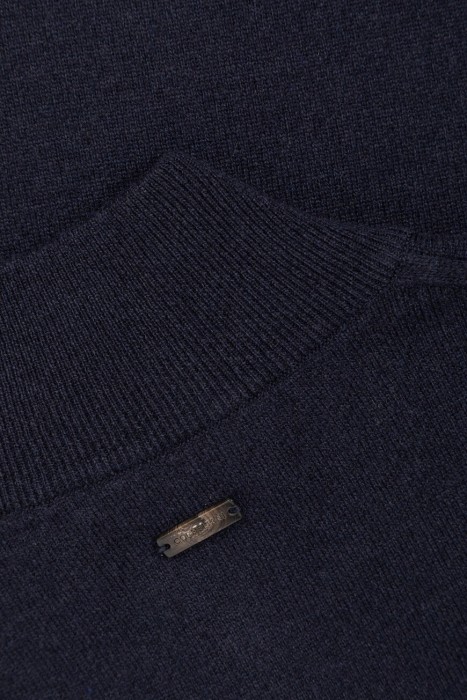 джемпер  универсального стиля с лицевой стороны