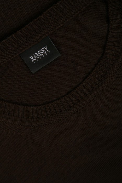 Товар коричневого цвета с внутренней стороны