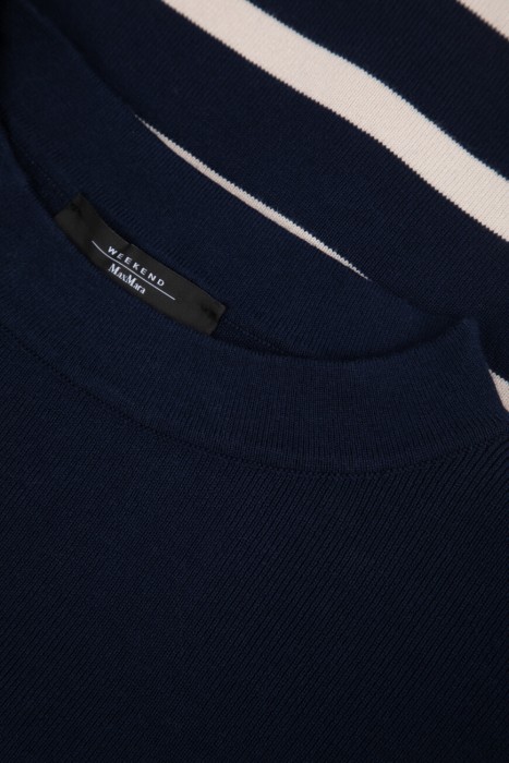 джемпер  из хлопка спереди