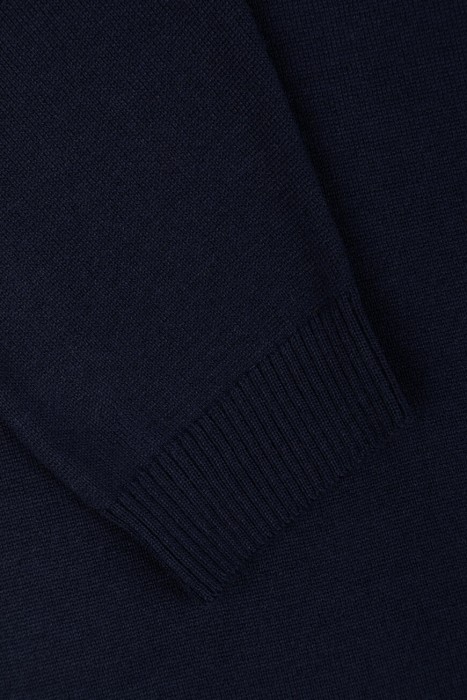 джемпер  из америки вид сбоку