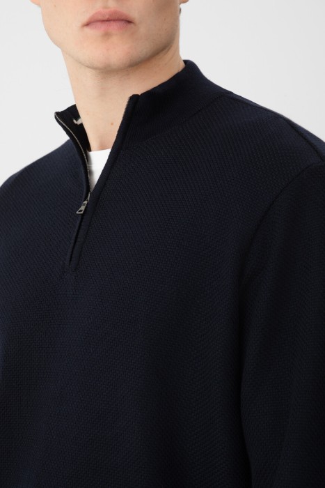 джемпер  из италии вид сбоку