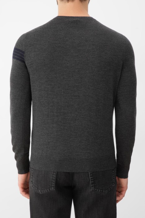 джемпер  по цене 70800 руб вид справа