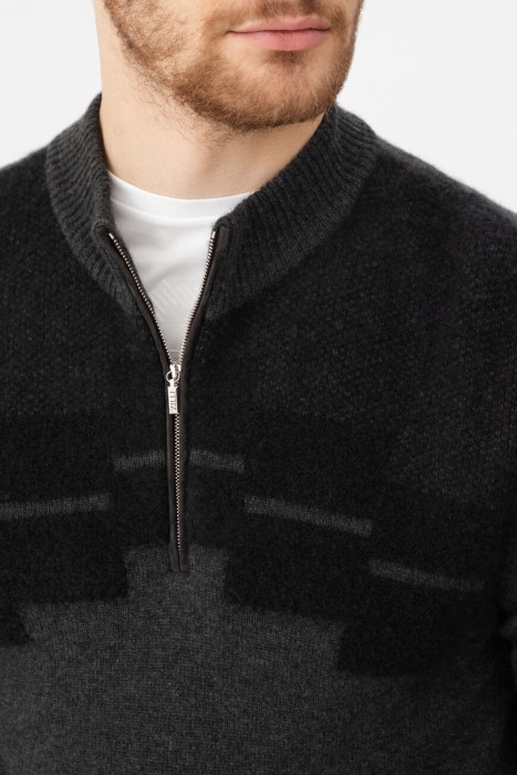 джемпер  из италии вид сбоку