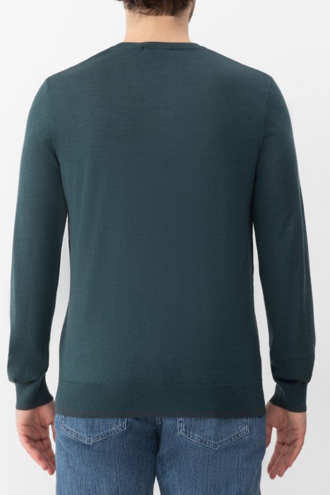 джемпер  по цене 86400 руб вид справа