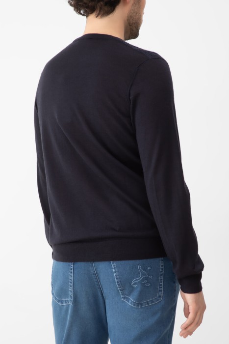 джемпер  по цене 68000 руб вид справа