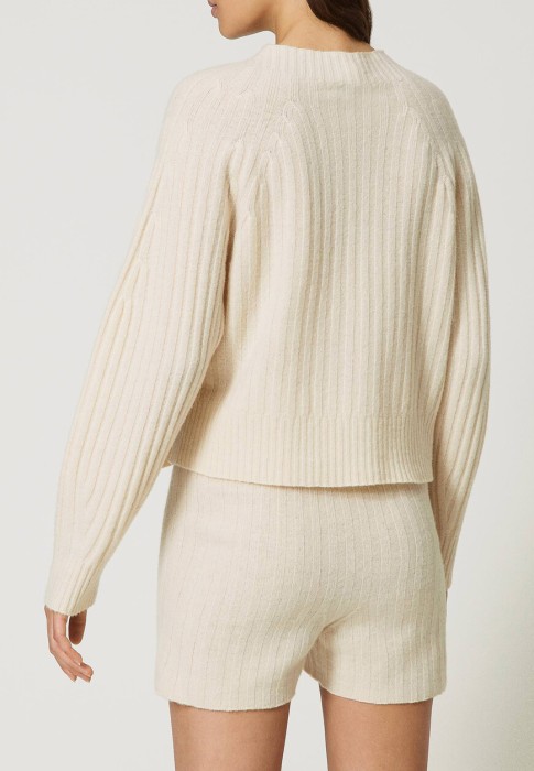 джемпер  по цене 33900 руб вид справа