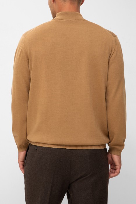 джемпер  по цене 10800 руб вид справа