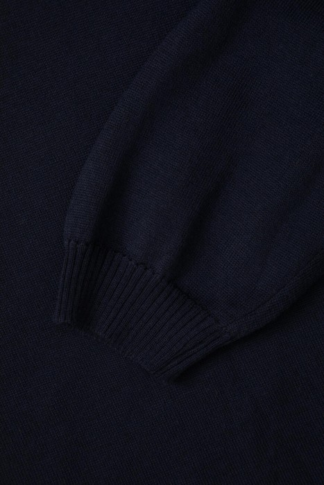 Товар синего цвета с внутренней стороны