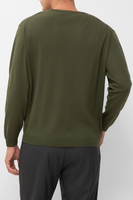 джемпер  по цене 10800 руб вид справа